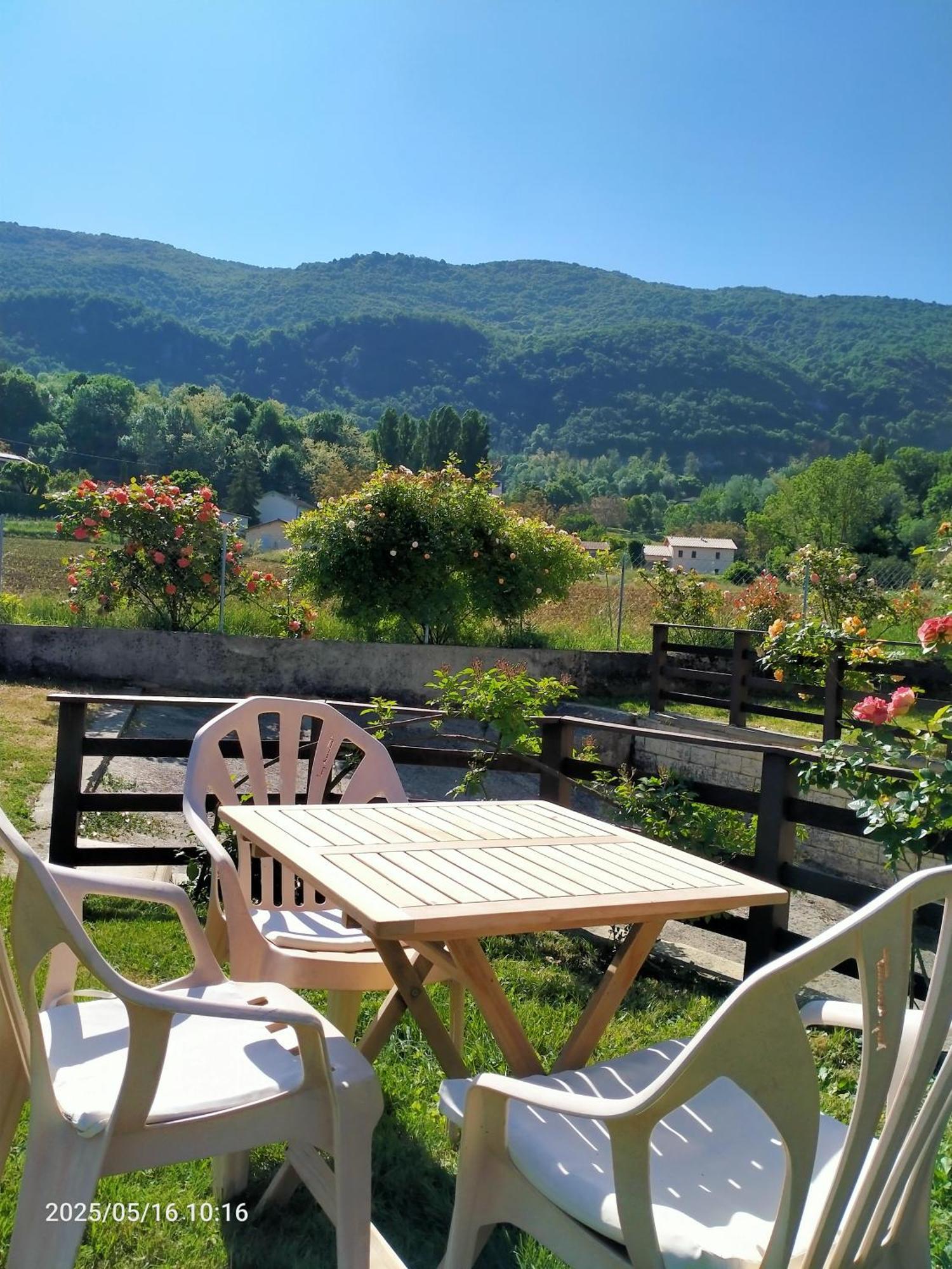 Chambres D'Hotes & Studio L'Hosting Noix Hostun Chambre photo